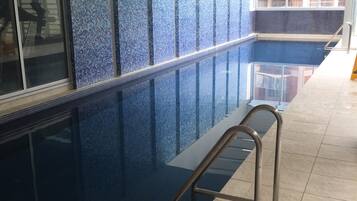 Alberca techada y alberca climatizada