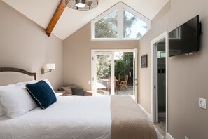 2 bedrooms, iron/ironing board, travel cot, free WiFi