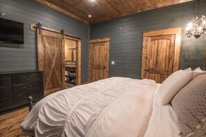 5 bedrooms, Internet, bed sheets