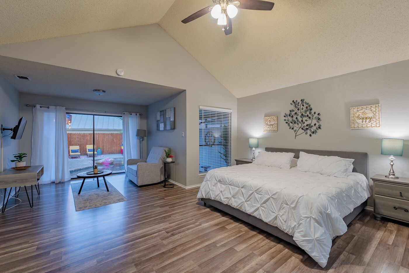 4 chambres, bureau, fer et planche à repasser, Wi-Fi gratuit