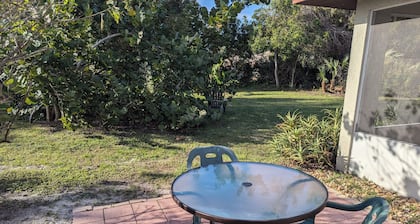 Barrio tranquilo, a una corta distancia de lo mejor de Treasure Coast.