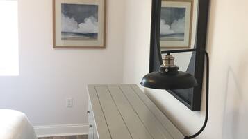 1 soverom, strykejern/-brett, wi-fi (inkludert) og sengetøy