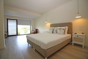 3 dormitorios, tabla de planchar con plancha, wifi gratis y ropa de cama