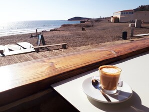 Outdoor dining - Modern duplex townhouse with 2 bedrooms and garage next to the beach (El Médano)