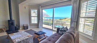 Panoramautsikt over sjøen. Beach 100m. Spektakulære!