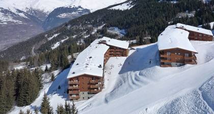 Arcs 1800 sur les pistes, Appartement avec piscine chauffée, balcon et Parking