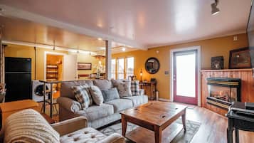 Smart TV, fireplace, foosball, table tennis