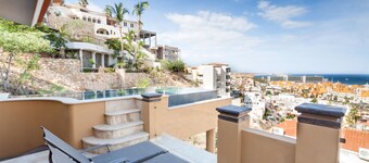 Newly Remodeled Villa In Pedregal 3  master suites over 3000 sq. ft.