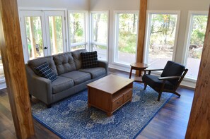 Smart TV, fireplace, DVD player, table football