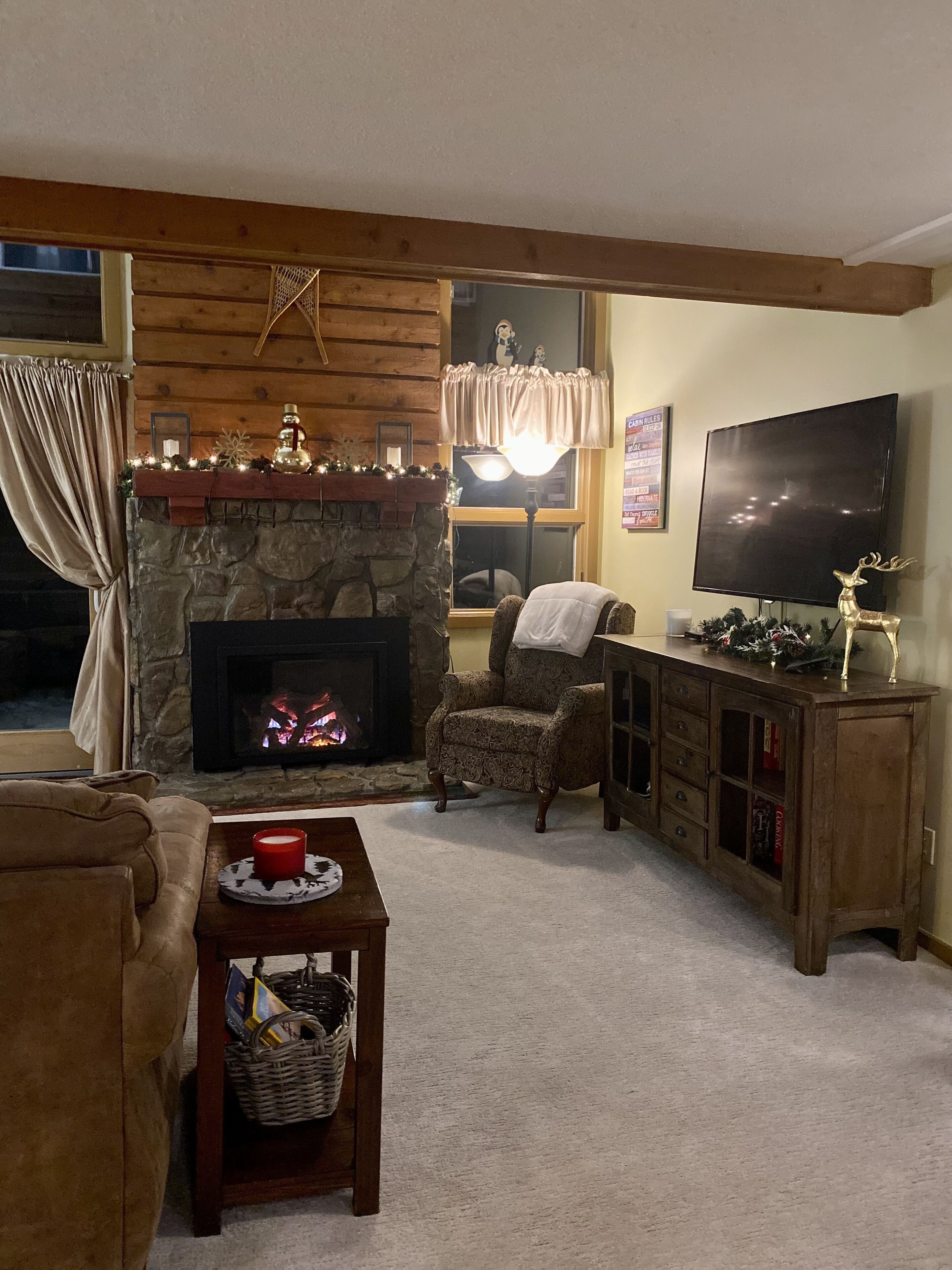 Smart TV, fireplace, video games, DVD player