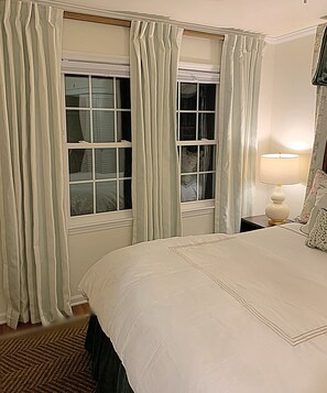 3 bedrooms, iron/ironing board, travel crib, free WiFi