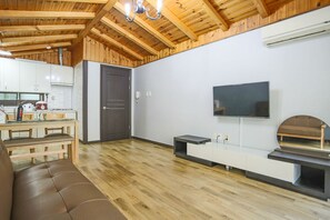Living area - Kyung-po Stone Valley (Gangneung)