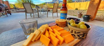Golf and Hiking Retreat - Base of the Superstition Mountain - Sunset View