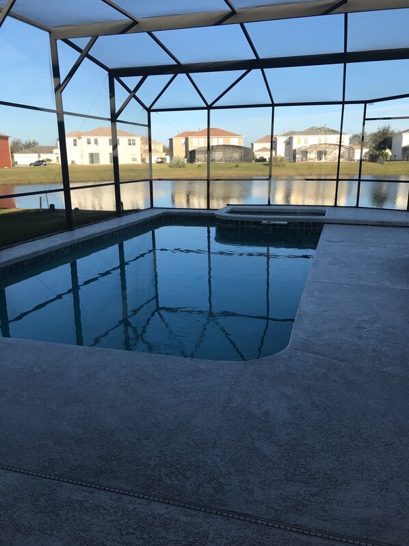 Beheizter Pool