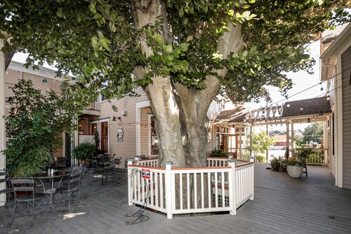 La Conner, Tillinghast Residence A #400