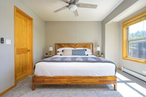 4 Schlafzimmer, Bügeleisen/Bügelbrett, kostenloses WLAN, Bettwäsche