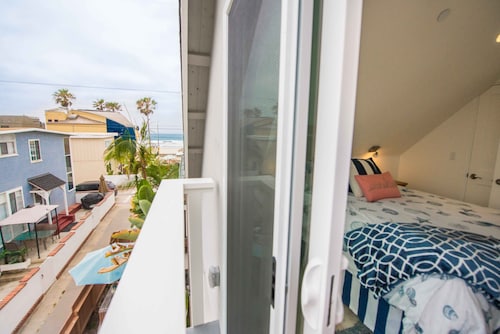 新しいノースミッションビーチの家、海と湾へのステップ、素晴らしいロケーション