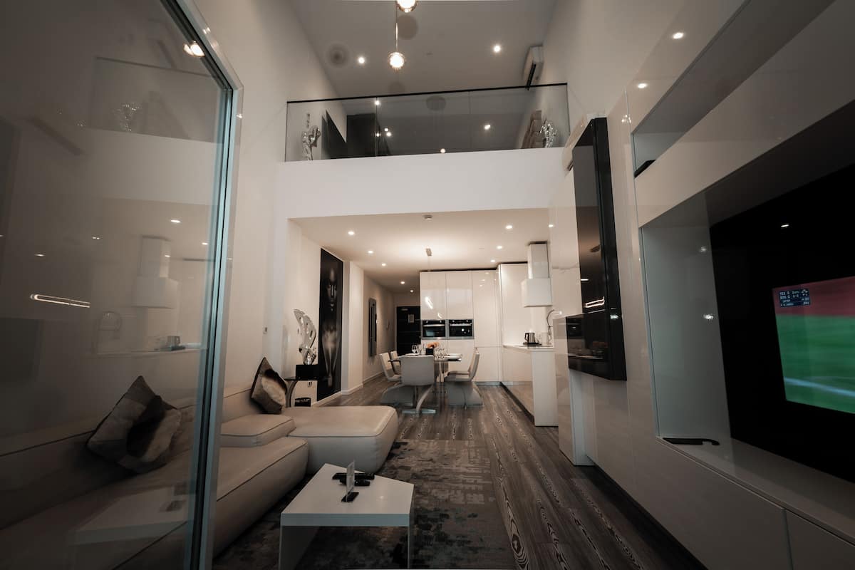 One Bedroom Loft Suite | Sengetøy av topp kvalitet, safe på rommet og skrivebord for bærbar PC