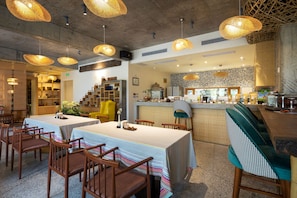 Lunch and dinner served - Sevenfun.Shanchuan town (Huzhou)