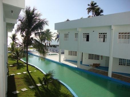 2 outdoor pools. Hotel Chão de Estrelas