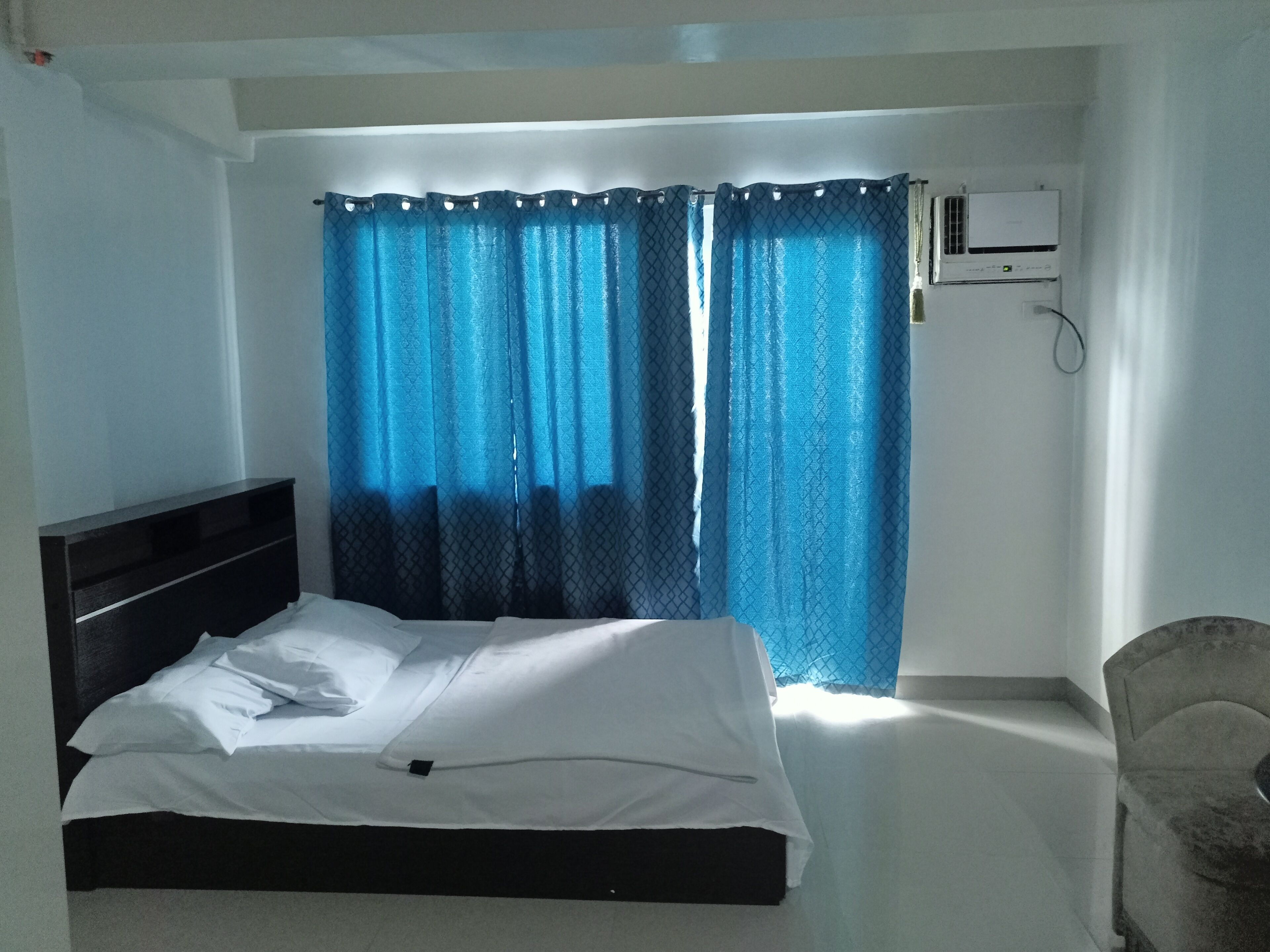 1 habitación, sábanas de algodón egipcio y decoración personalizada 