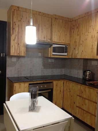 2 habitaciones, escritorio, camas plegables/adicionales y wifi gratis