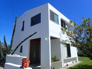 Bagian depan properti