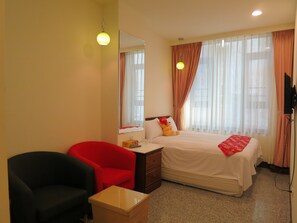 标准双人房 | 免费 WiFi、床单