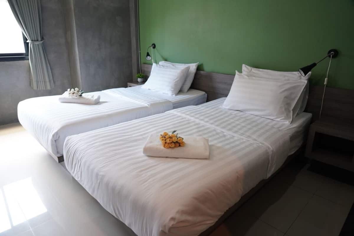 Standard Twin Room | Free minibar, desk, free WiFi, bed sheets