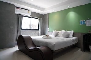 华丽双人房 | 迷你吧（备有免费物品）、办公桌、免费 WiFi、床单