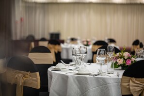 Meeting facility - Adonis Hotel (Hanoi)
