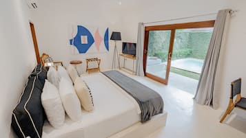 Basic Apartment, 1 Bedroom | Free minibar items, in-room safe, desk, free WiFi