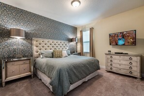 8 bedrooms, desk, iron/ironing board, WiFi