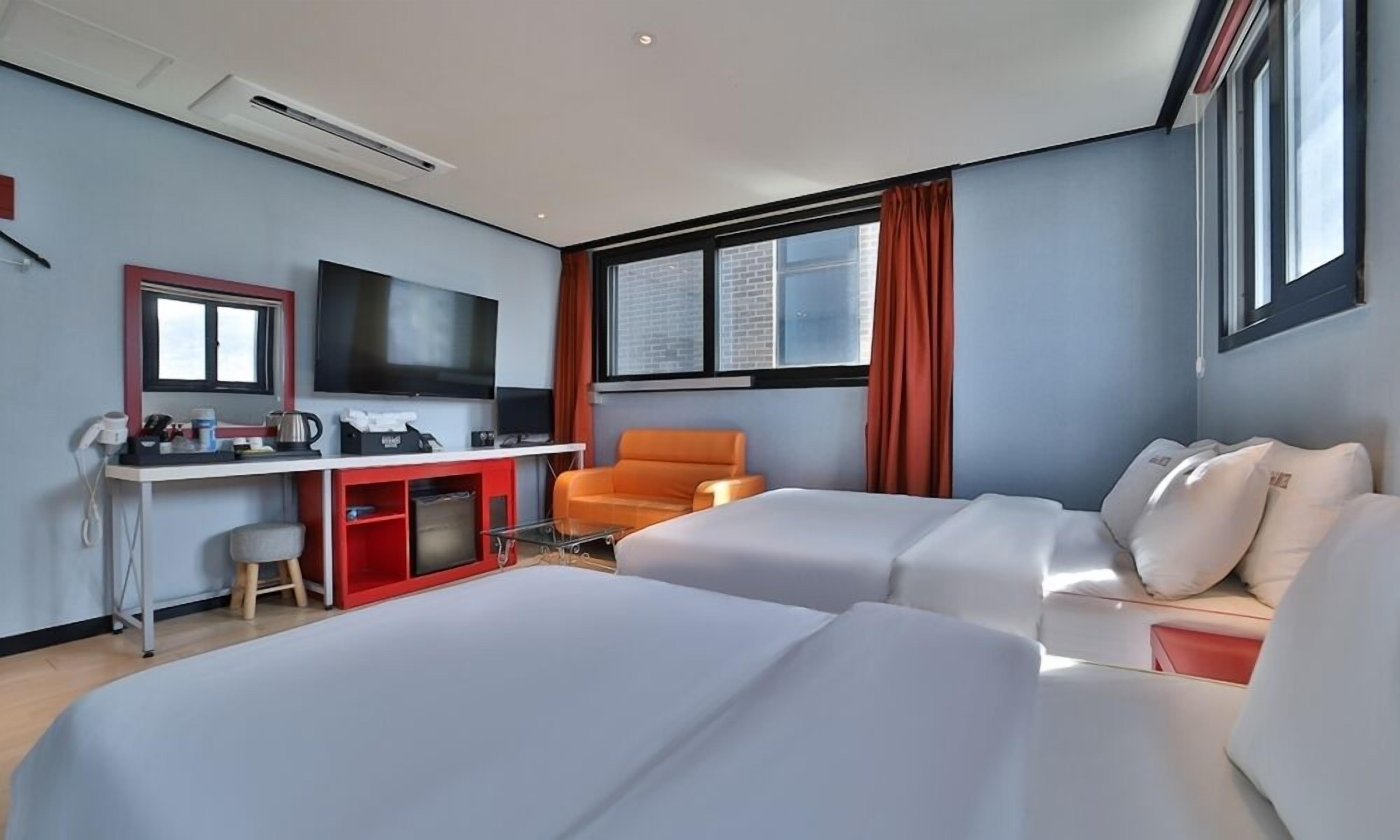 individually decorated, individually furnished, soundproofing, free wifi