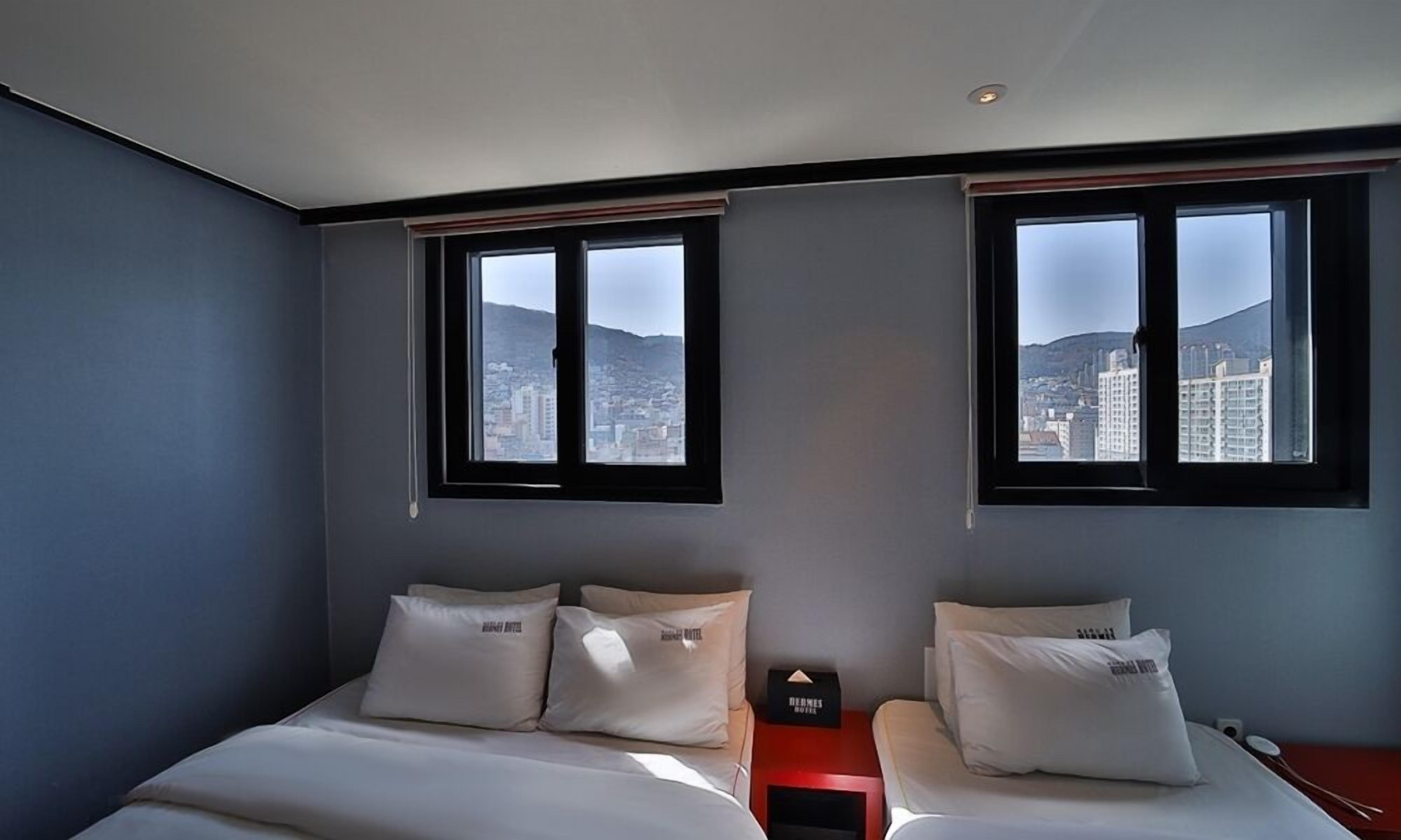 individually decorated, individually furnished, soundproofing, free wifi