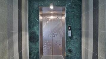 Elevator