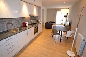Standard Apartment, 2 Bedrooms | Private kitchen - La Casa de las Aldeas (Daroca)