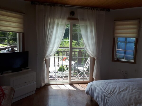 Standardrum | Mörkläggningsgardiner och gratis wi-fi