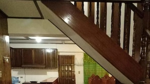 Whole Unit | Private kitchen | Fridge, stovetop, electric kettle, cookware/dishes/utensils - Baguio Homestay (Baguio)