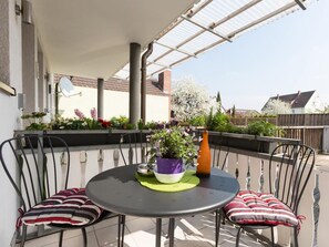 Apartamento familiar (rot) | Balcón