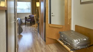 Desk, cots/infant beds, free WiFi, bed sheets - Høvik hotell (Bærum)