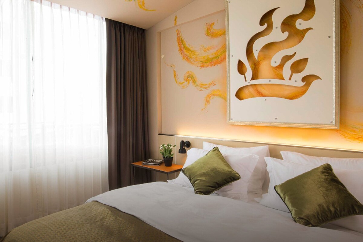 Minibar, in-room safe, desk, blackout drapes