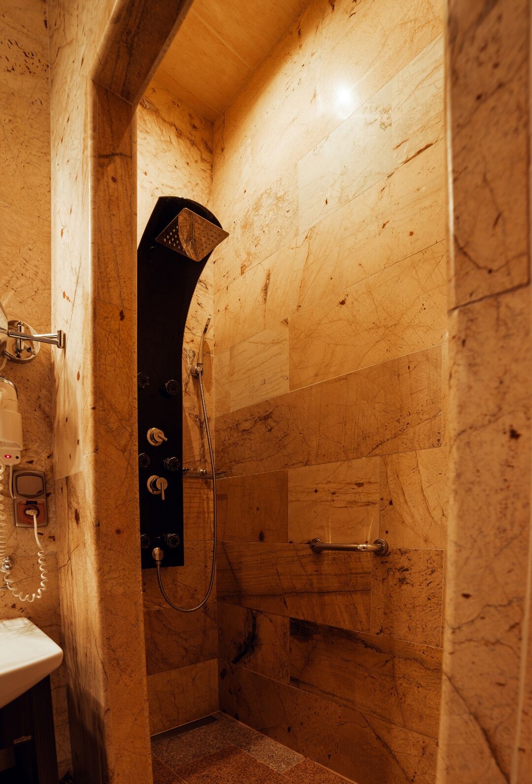 superior triple room | bathroom | free toiletries, hair dryer, towels