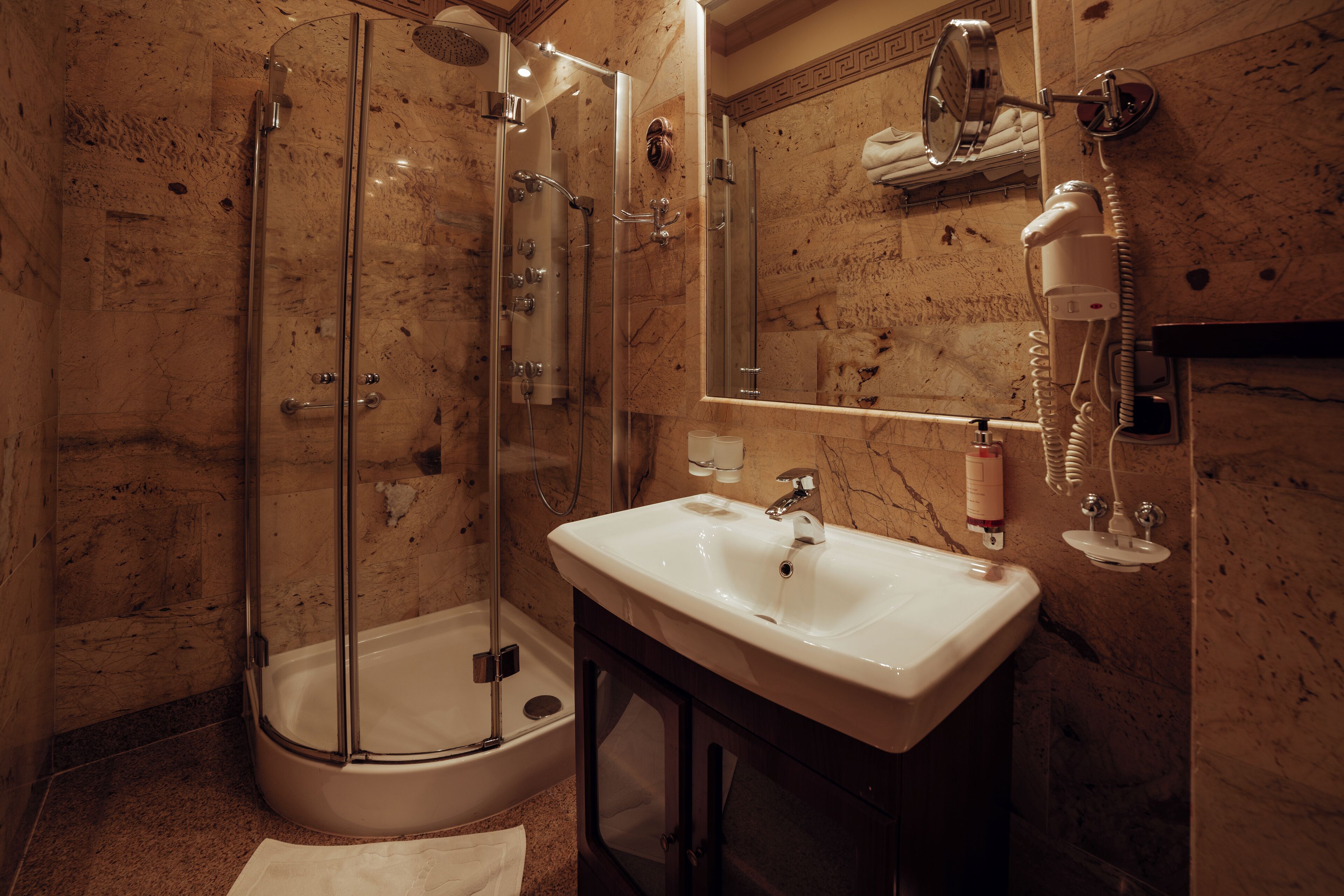 premium double room | bathroom | free toiletries, hair dryer, towels