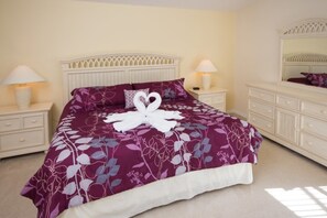 Familienvilla, Whirlpool, zum Garten hin | 4 Schlafzimmer, laptopgeeigneter Arbeitsplatz, Bügeleisen/Bügelbrett