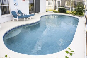 Family Villa, Private Pool, Garden Area | Pool | Seasonal outdoor pool, sun loungers - Ip60385 - Davenport Lakes - 4 Bed 2 Baths Villa (Davenport)