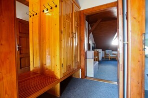 标准双人房或双床房, 1 张双人床, 无烟房 | 客房内保险箱、办公桌、折叠床/加床（额外收费）、免费 WiFi