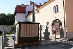 Entrada al alojamiento