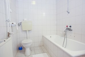 Bathroom - Lenau Ház (Pusztavacs)