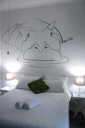 Comfort Double Room, 1 Double Bed, Non Smoking, Ensuite | In-room safe, desk, free WiFi, bed sheets